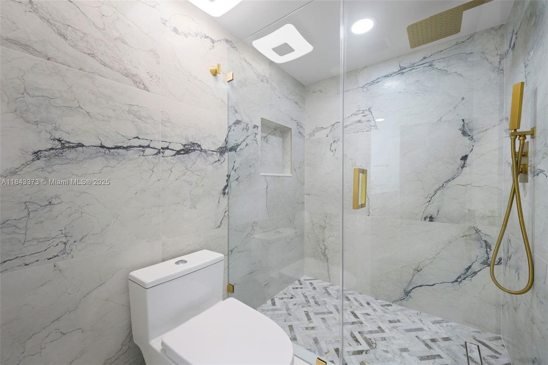 На продажу: $1,575,000 (3 спален, 3 ванн, 1891 Квадратных фут)