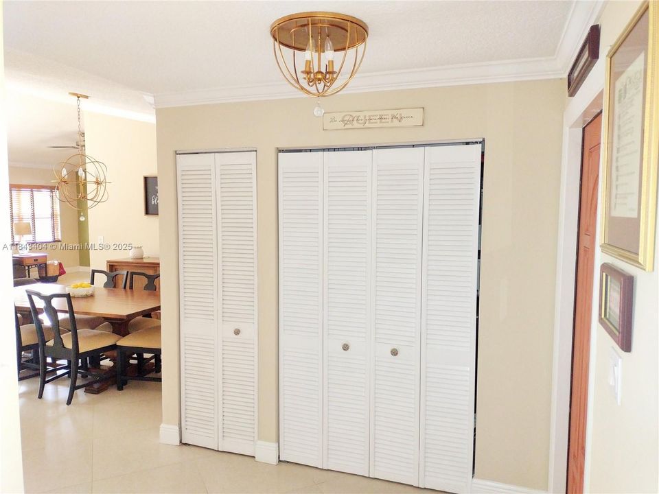 Activo con contrato: $625,000 (3 camas, 2 baños, 1804 Pies cuadrados)