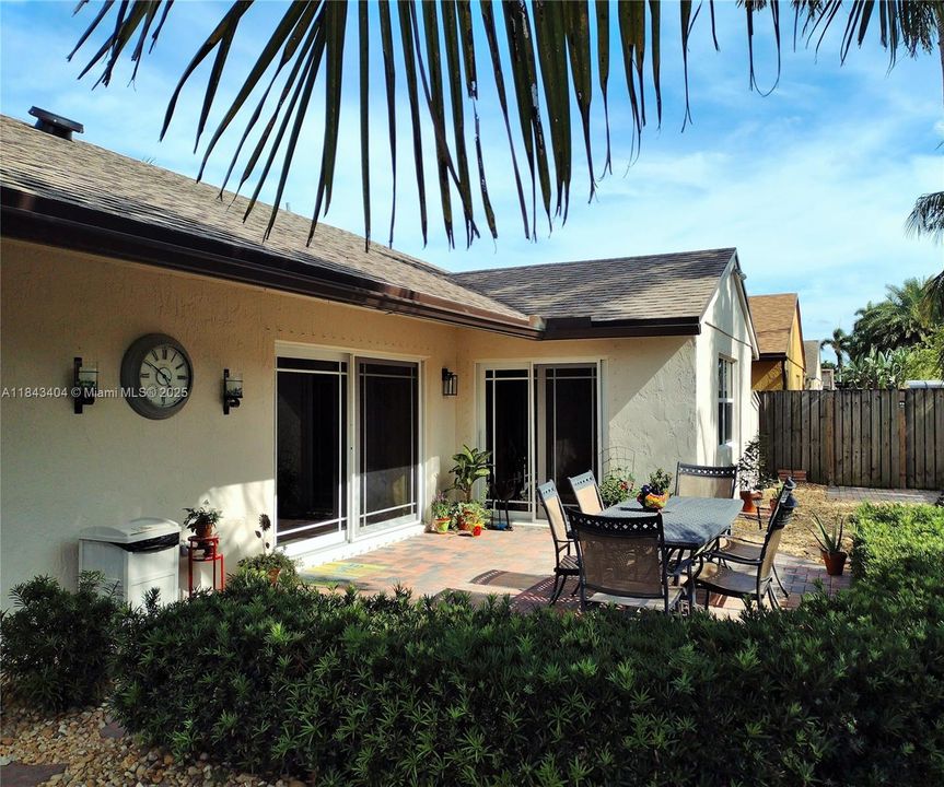 Activo con contrato: $625,000 (3 camas, 2 baños, 1804 Pies cuadrados)