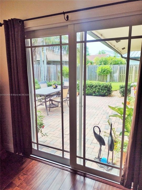 Activo con contrato: $625,000 (3 camas, 2 baños, 1804 Pies cuadrados)