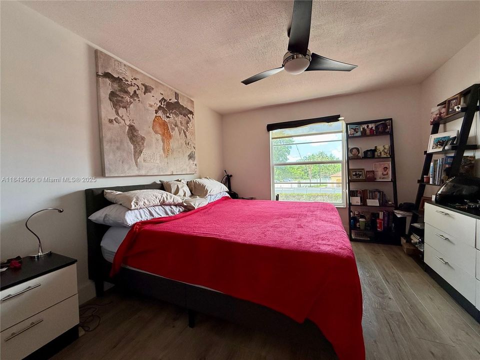 На продажу: $275,000 (2 спален, 2 ванн, 936 Квадратных фут)