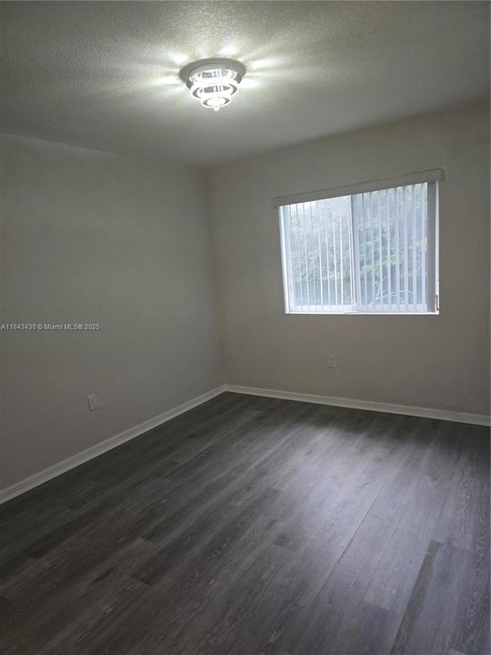 Active With Contract: $3,800 (4 beds, 2 baths, 1524 Square Feet)