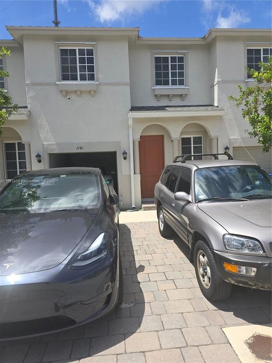 Active With Contract: $3,800 (4 beds, 2 baths, 1524 Square Feet)