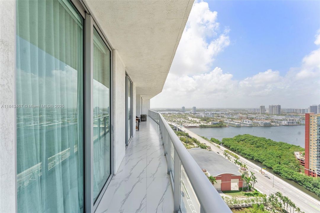 待售: $3,580,000 (4 贝兹, 4 浴室, 3296 平方英尺)