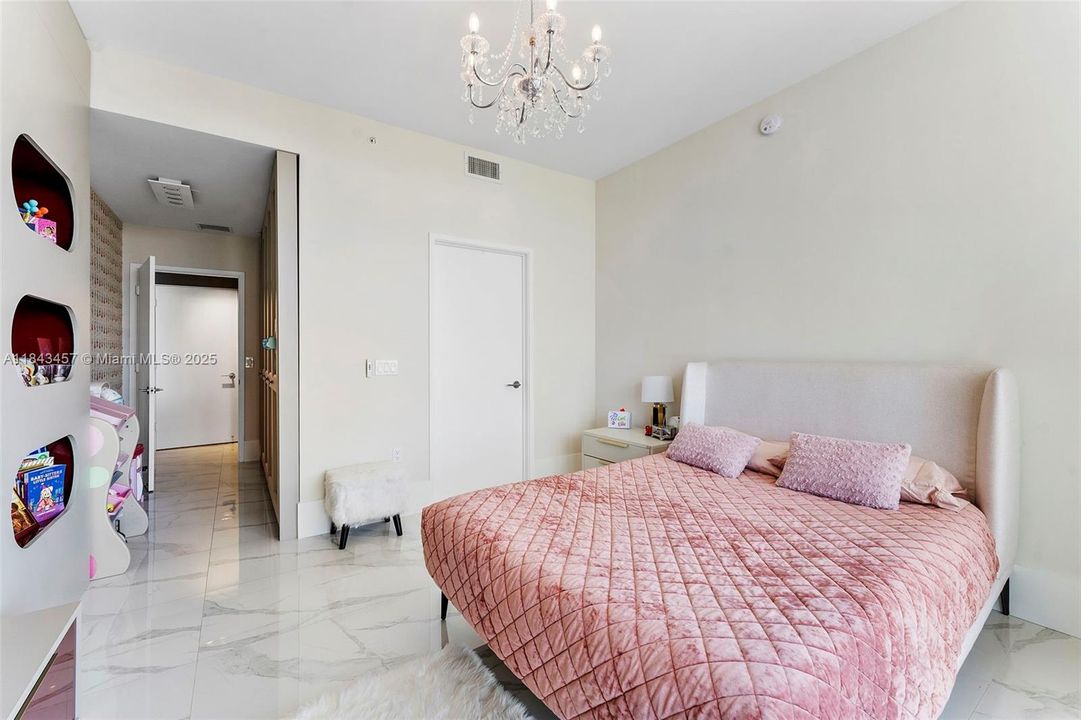 待售: $3,580,000 (4 贝兹, 4 浴室, 3296 平方英尺)