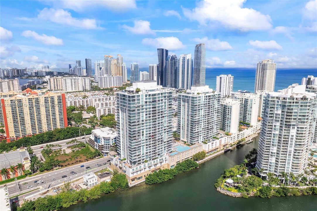 待售: $3,580,000 (4 贝兹, 4 浴室, 3296 平方英尺)