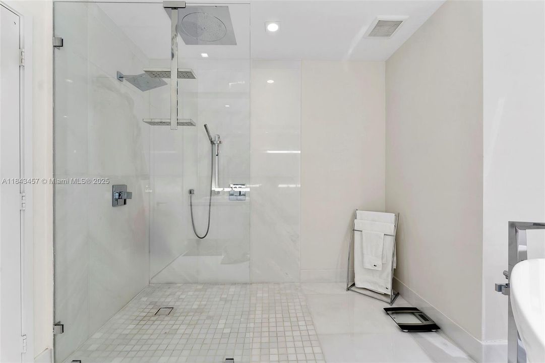 待售: $3,580,000 (4 贝兹, 4 浴室, 3296 平方英尺)