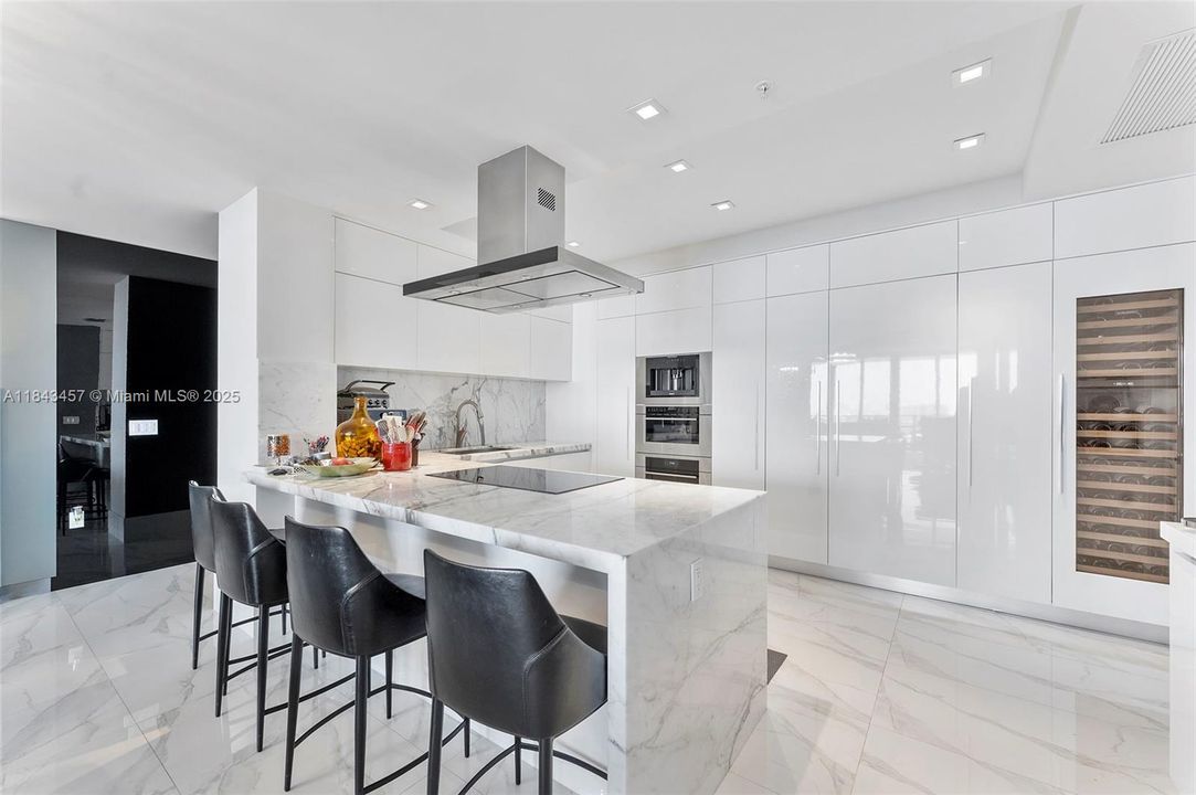 待售: $3,580,000 (4 贝兹, 4 浴室, 3296 平方英尺)