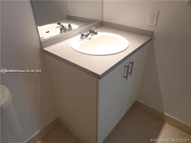 En Venta: $205,000 (1 camas, 1 baños, 702 Pies cuadrados)