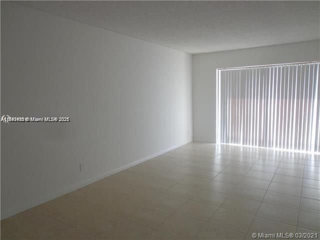 En Venta: $205,000 (1 camas, 1 baños, 702 Pies cuadrados)