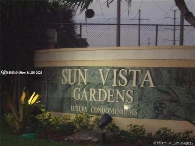 For Sale: $157,000 (1 beds, 1 baths, 695 Square Feet)