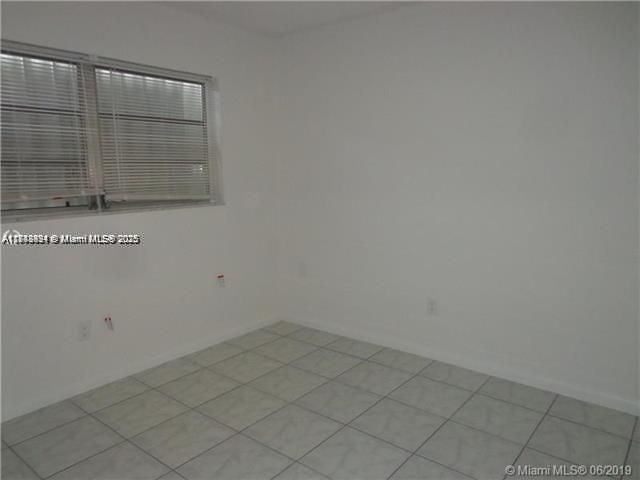 For Sale: $174,000 (2 beds, 2 baths, 920 Square Feet)