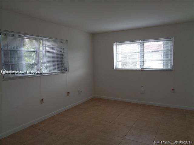 For Sale: $174,000 (2 beds, 2 baths, 920 Square Feet)