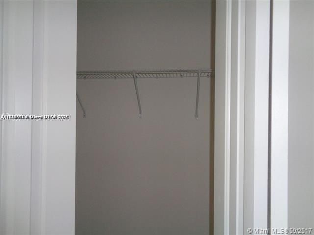 For Sale: $174,000 (2 beds, 2 baths, 920 Square Feet)