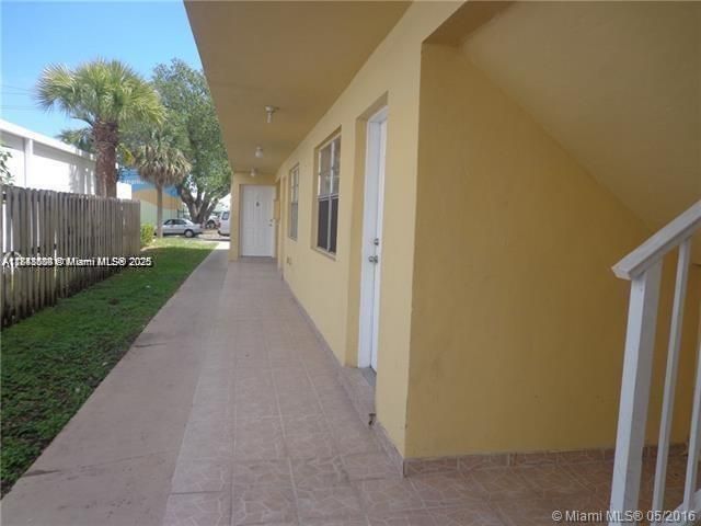 For Sale: $170,000 (2 beds, 1 baths, 773 Square Feet)