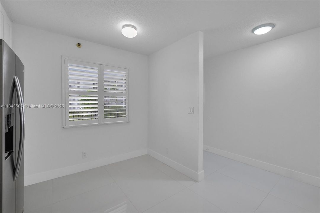 Active With Contract: $265,000 (2 beds, 2 baths, 1222 Square Feet)