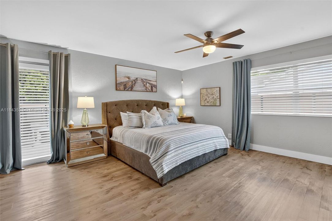 Activo con contrato: $865,000 (3 camas, 3 baños, 1840 Pies cuadrados)