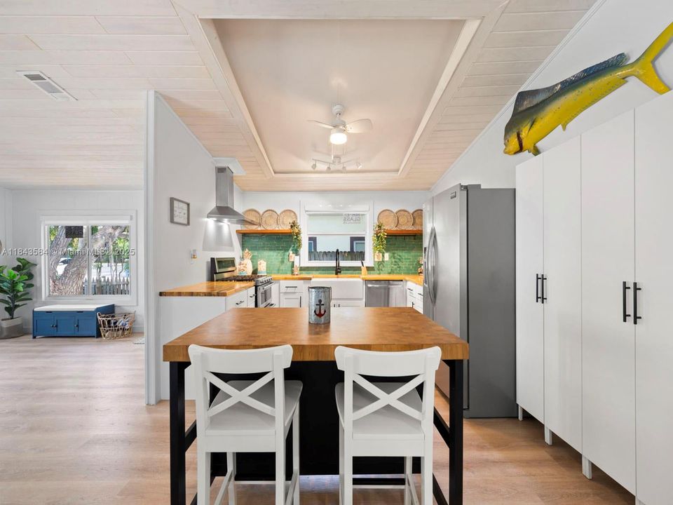 最近售出: $549,500 (3 贝兹, 2 浴室, 1430 平方英尺)