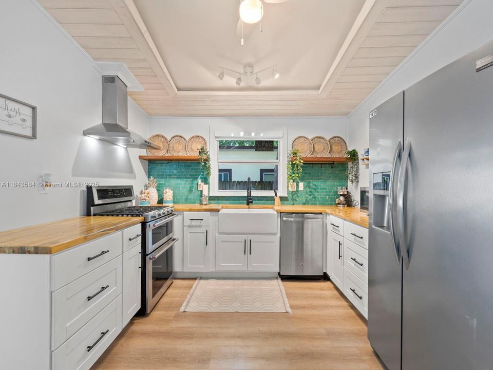 最近售出: $549,500 (3 贝兹, 2 浴室, 1430 平方英尺)