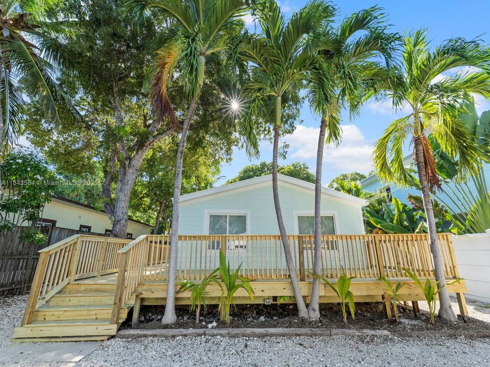 最近售出: $549,500 (3 贝兹, 2 浴室, 1430 平方英尺)