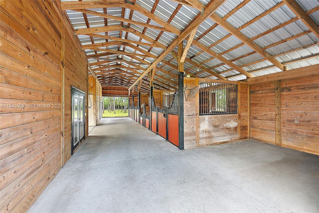 For Sale: $1,199,999 (3 beds, 2 baths, 2866 Square Feet)