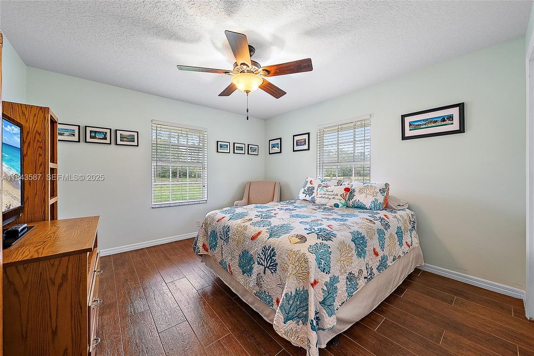 For Sale: $1,199,999 (3 beds, 2 baths, 2866 Square Feet)