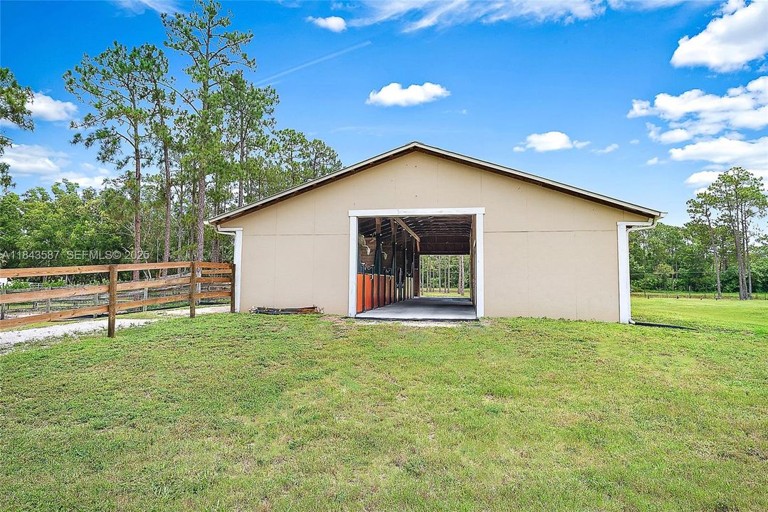 For Sale: $1,199,999 (3 beds, 2 baths, 2866 Square Feet)