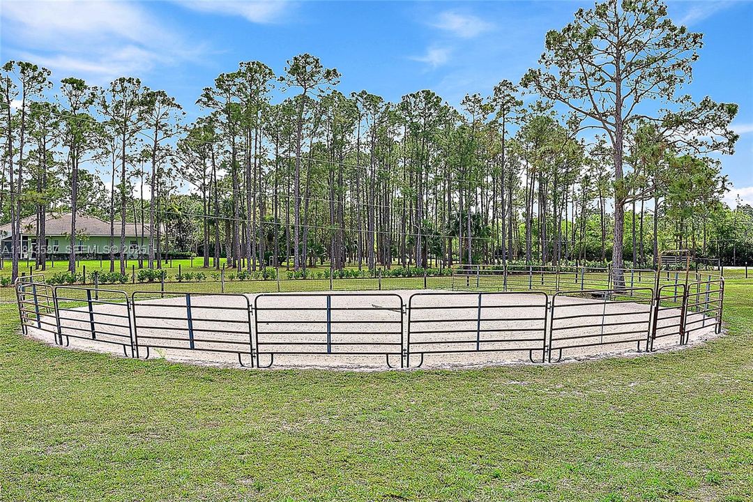 Round Pen