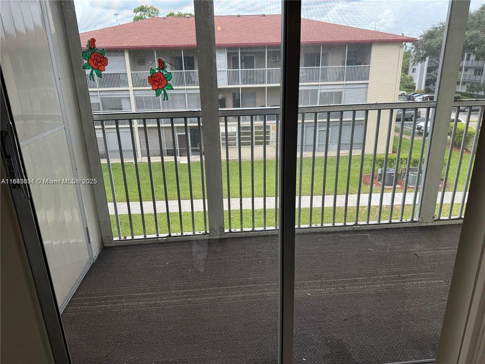 Vendido Recientemente: $98,000 (1 camas, 1 baños, 811 Pies cuadrados)