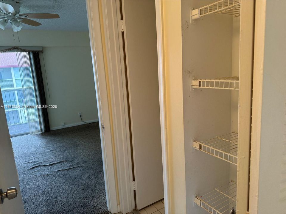 Vendido Recientemente: $98,000 (1 camas, 1 baños, 811 Pies cuadrados)