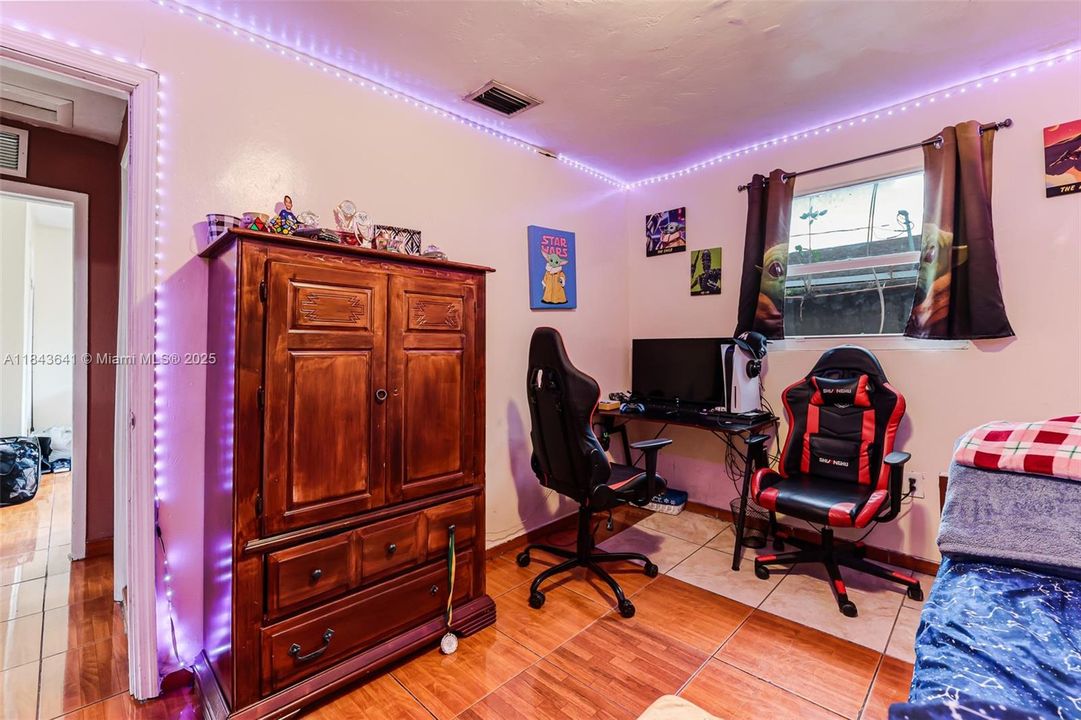 For Sale: $599,000 (0 beds, 0 baths, 1789 Square Feet)