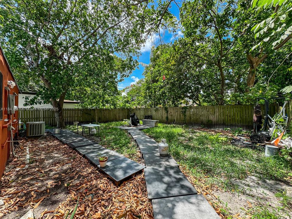 For Sale: $599,000 (0 beds, 0 baths, 1789 Square Feet)