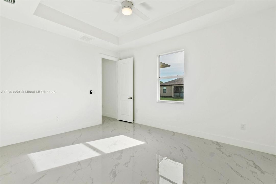 В аренду: $2,100 (3 спален, 2 ванн, 0 Квадратных фут)