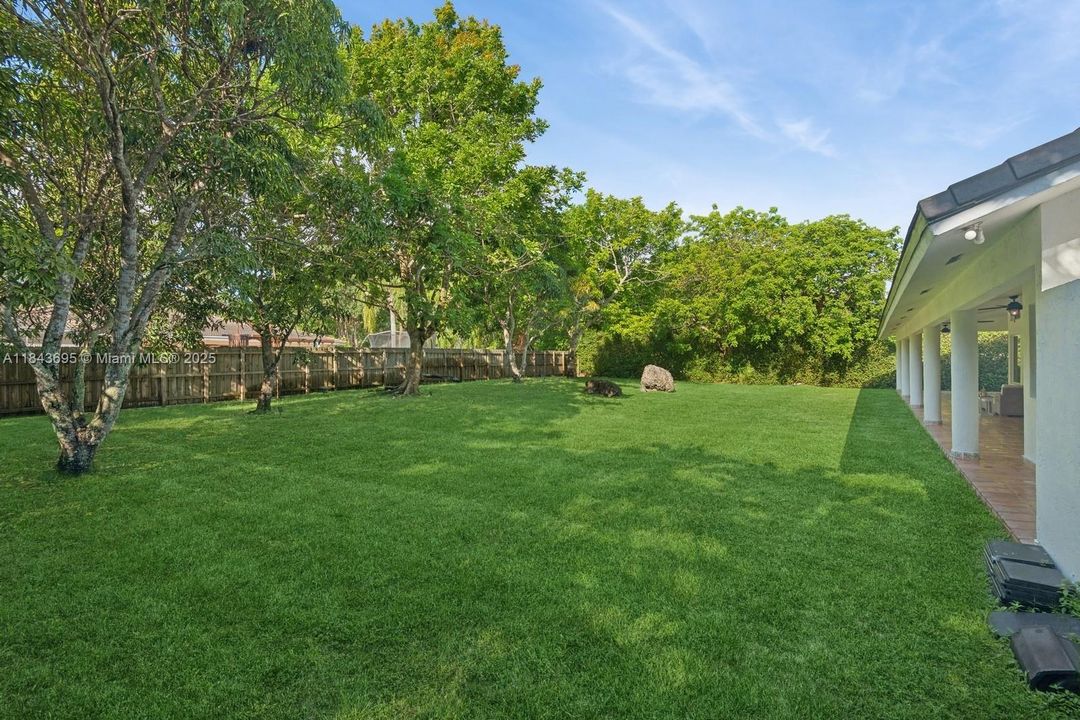 Active With Contract: $6,950 (4 beds, 3 baths, 2811 Square Feet)