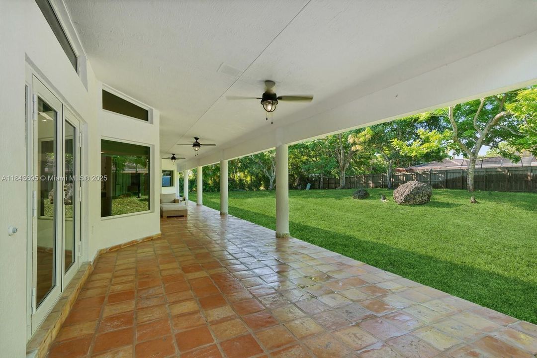 Active With Contract: $6,950 (4 beds, 3 baths, 2811 Square Feet)