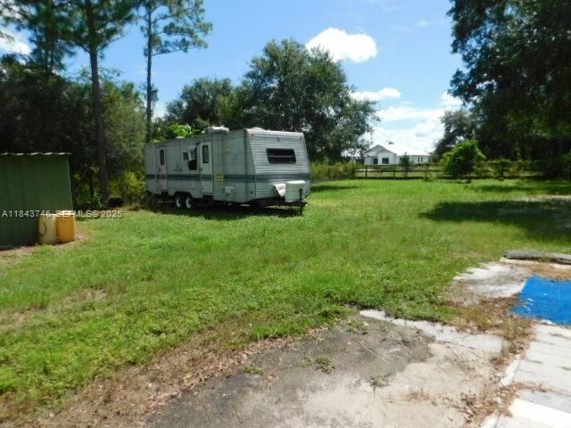 For Sale: $300,000 (3 beds, 2 baths, 1260 Square Feet)