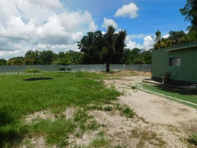 For Sale: $300,000 (3 beds, 2 baths, 1260 Square Feet)