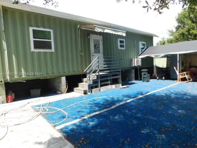 For Sale: $300,000 (3 beds, 2 baths, 1260 Square Feet)