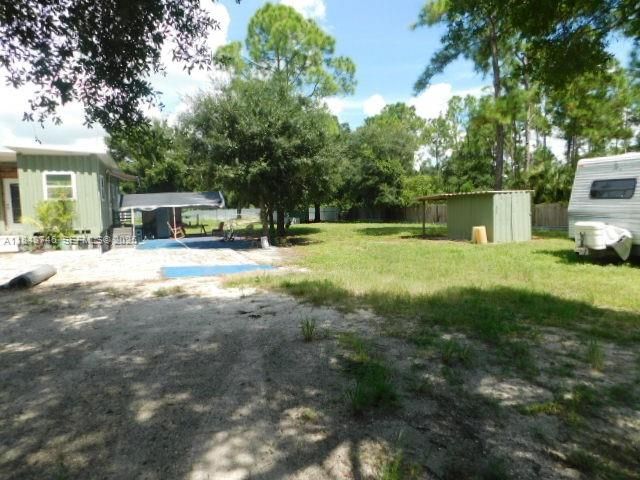 For Sale: $300,000 (3 beds, 2 baths, 1260 Square Feet)