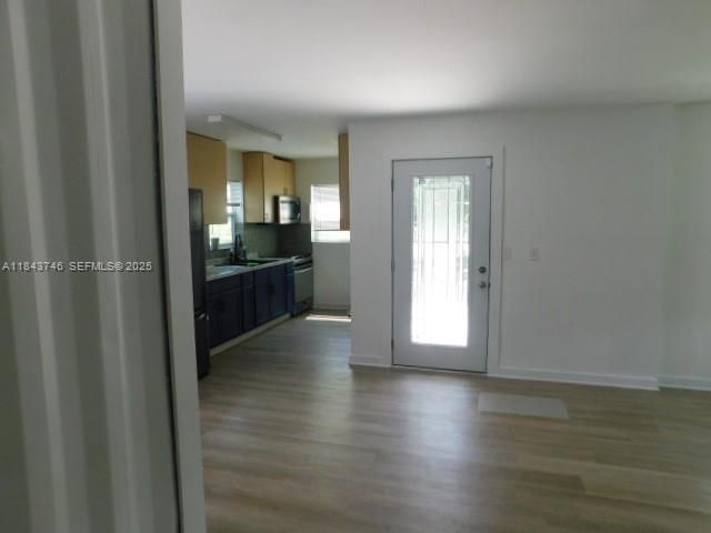 For Sale: $300,000 (3 beds, 2 baths, 1260 Square Feet)