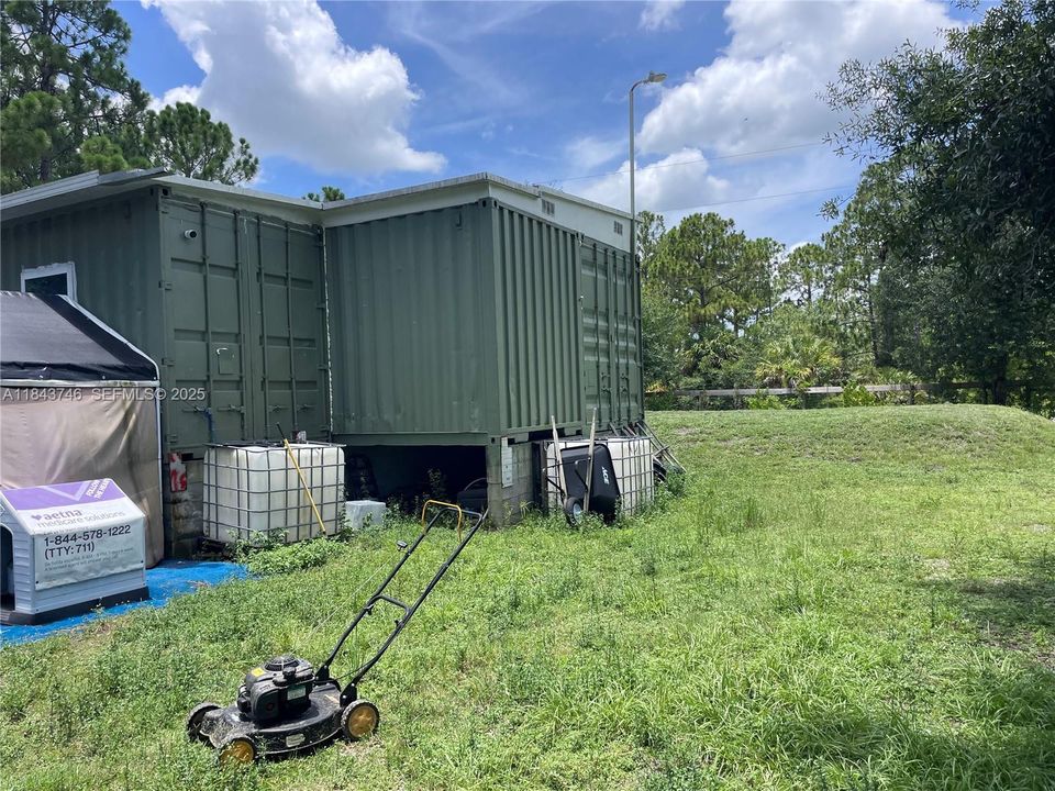 For Sale: $300,000 (3 beds, 2 baths, 1260 Square Feet)