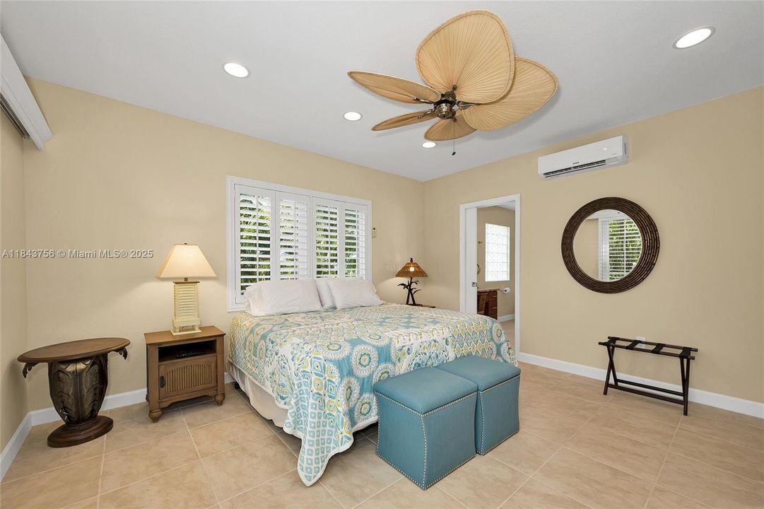 Recently Sold: $3,278,363 (4 beds, 3 baths, 3128 Square Feet)