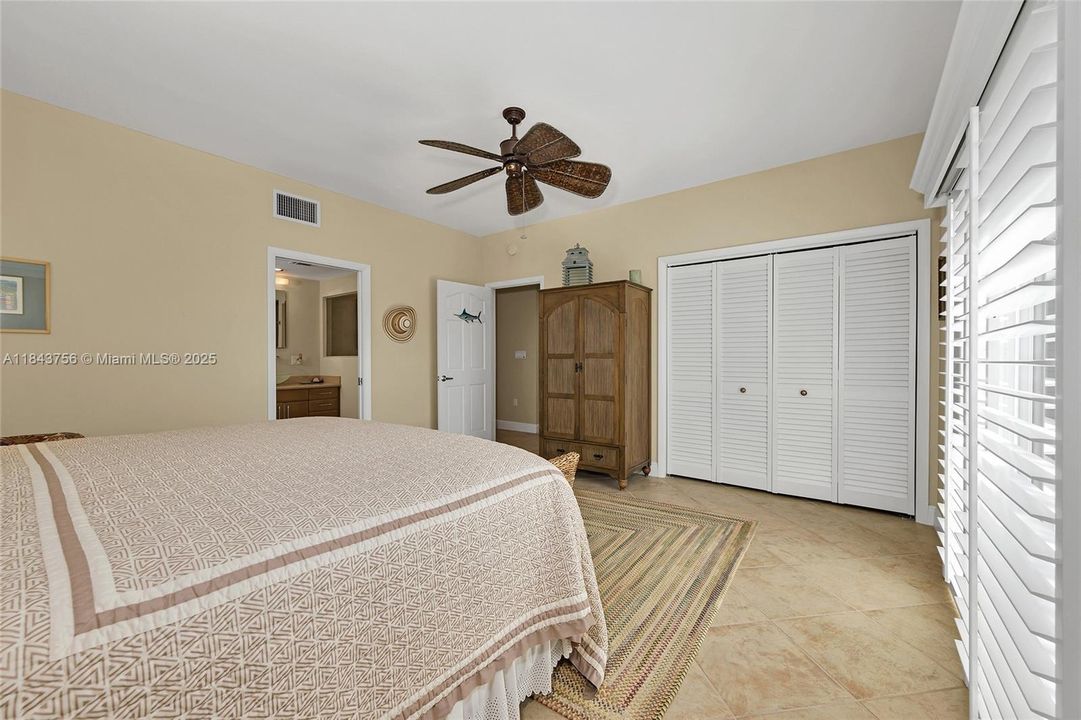 Recently Sold: $3,278,363 (4 beds, 3 baths, 3128 Square Feet)