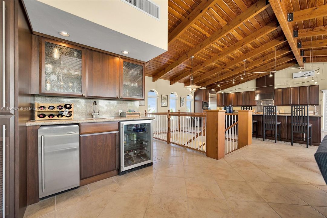 Recently Sold: $3,278,363 (4 beds, 3 baths, 3128 Square Feet)