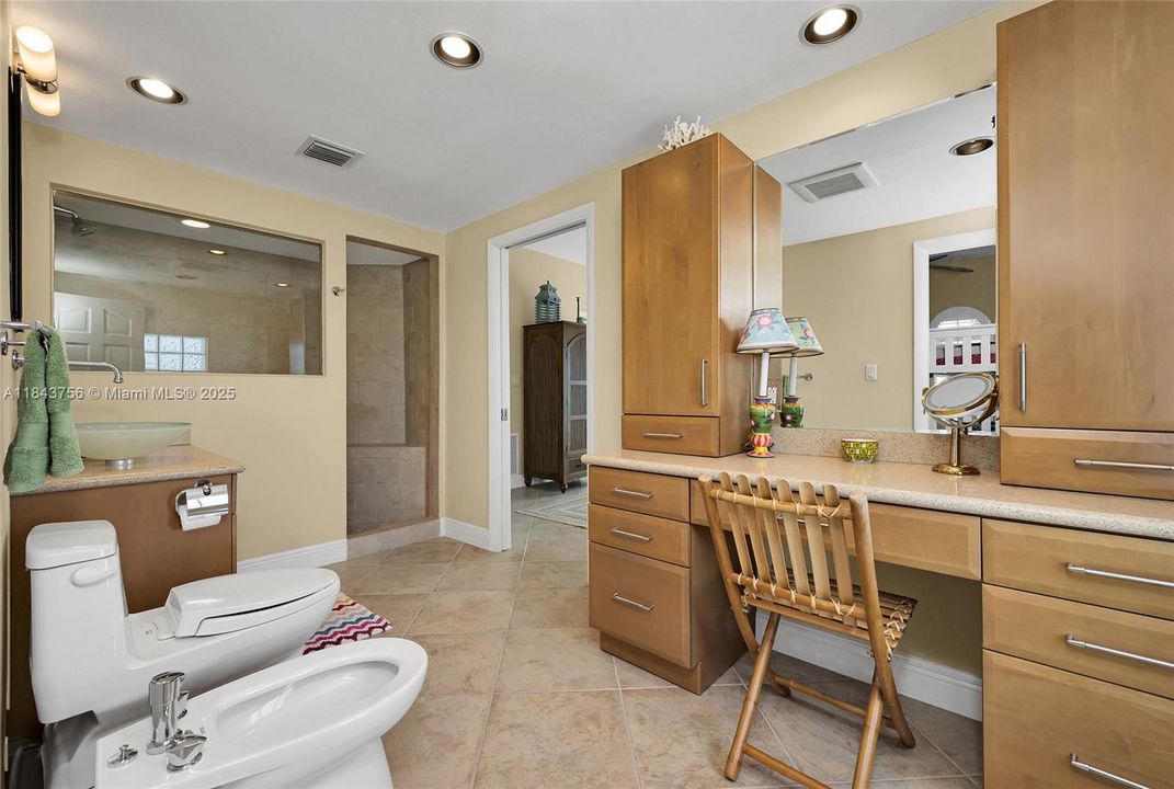 Recently Sold: $3,278,363 (4 beds, 3 baths, 3128 Square Feet)