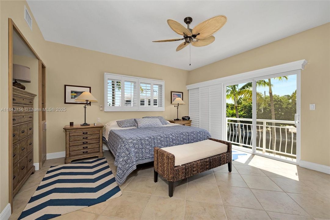 Recently Sold: $3,278,363 (4 beds, 3 baths, 3128 Square Feet)