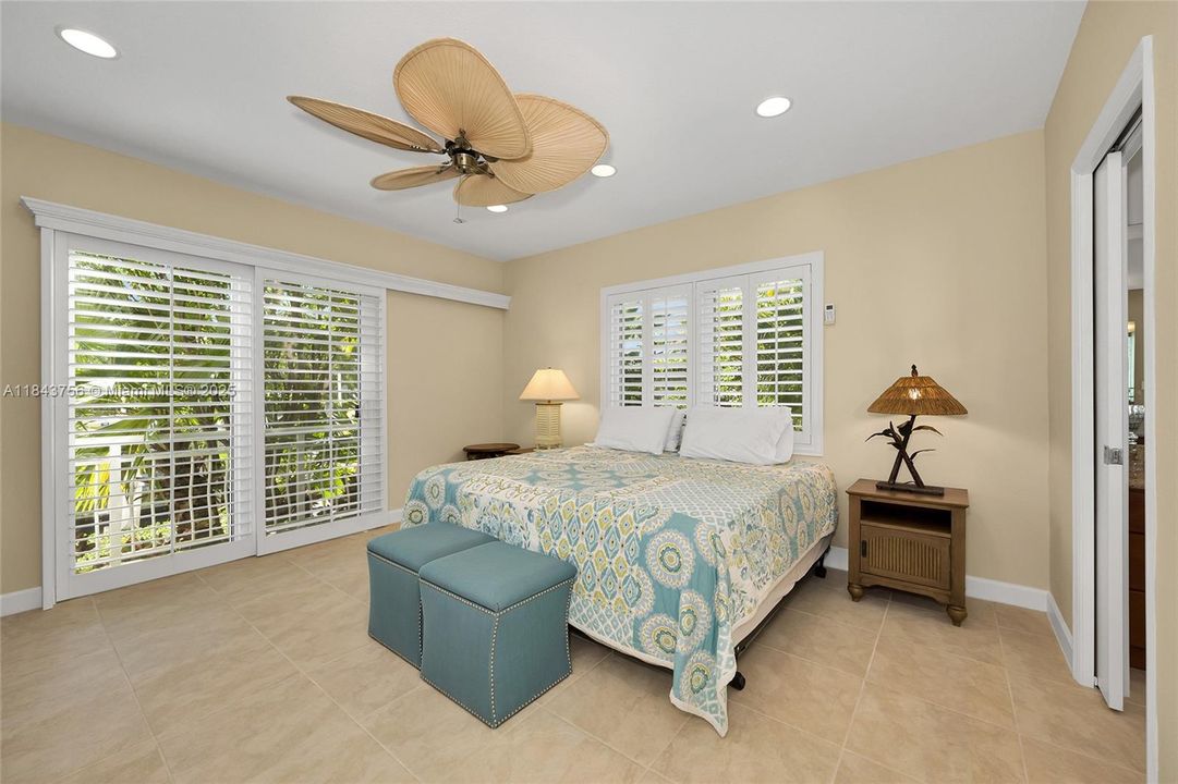 Recently Sold: $3,278,363 (4 beds, 3 baths, 3128 Square Feet)