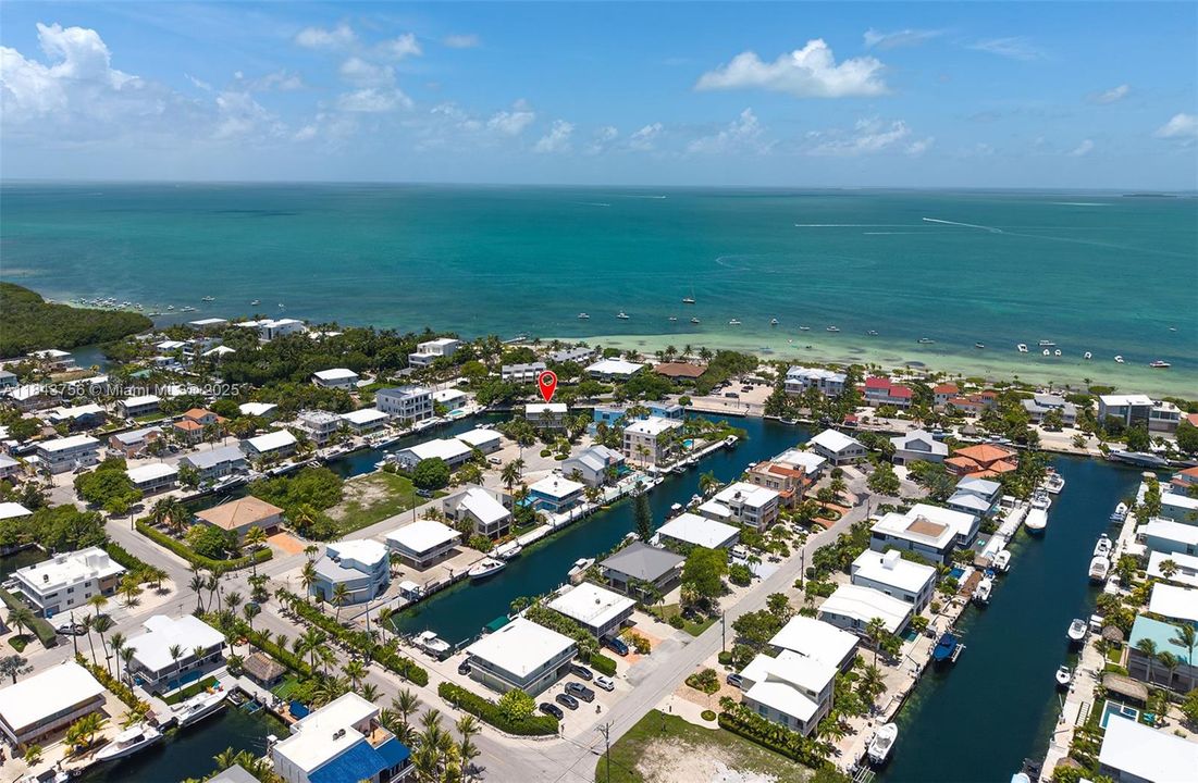 Recently Sold: $3,278,363 (4 beds, 3 baths, 3128 Square Feet)