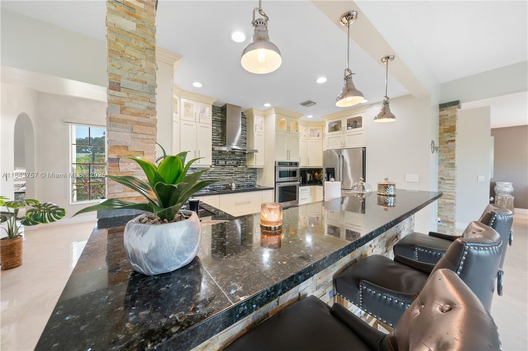 For Sale: $1,875,000 (5 beds, 6 baths, 4483 Square Feet)