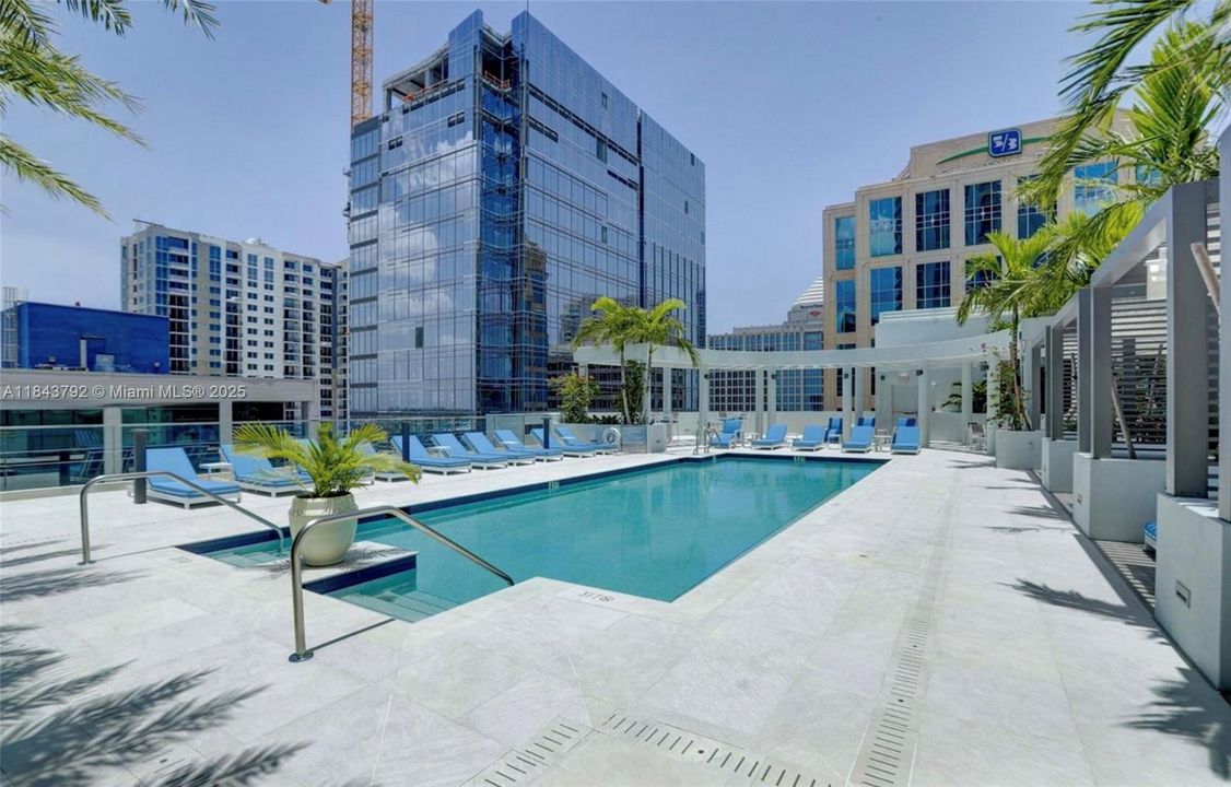 En Venta: $1,695,000 (2 camas, 2 baños, 1501 Pies cuadrados)